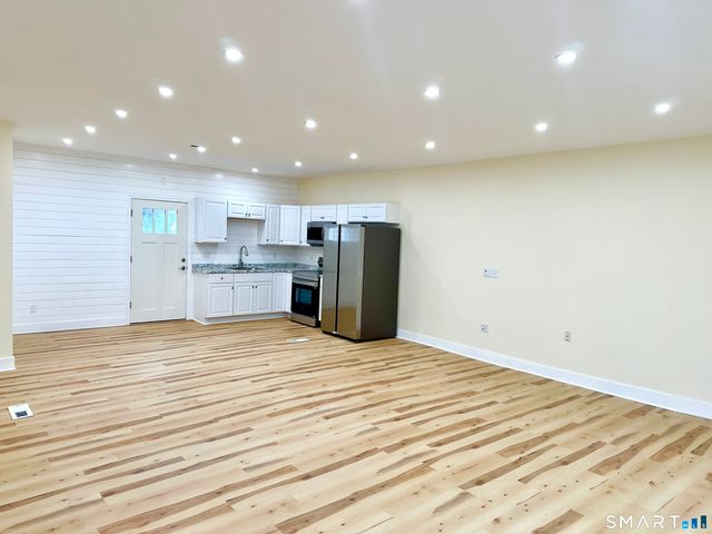 3848 Whitney Avenue, Hamden, CT 06518