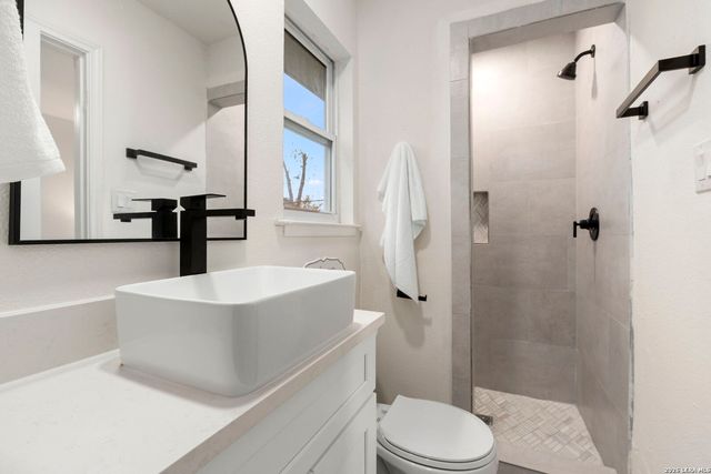 339 Springwood Ln, San Antonio, TX 78216