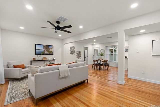 339 Springwood Ln, San Antonio, TX 78216