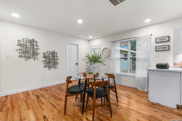 339 Springwood Ln, San Antonio, TX 78216