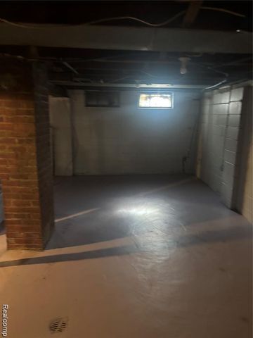 18410 Forrer Street, Detroit, MI 48235