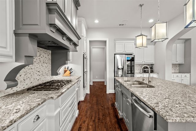 7600 Glenwick, The Colony, TX 75056