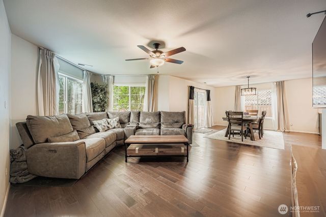 18219 93rd Avenue E, Puyallup, WA 98375