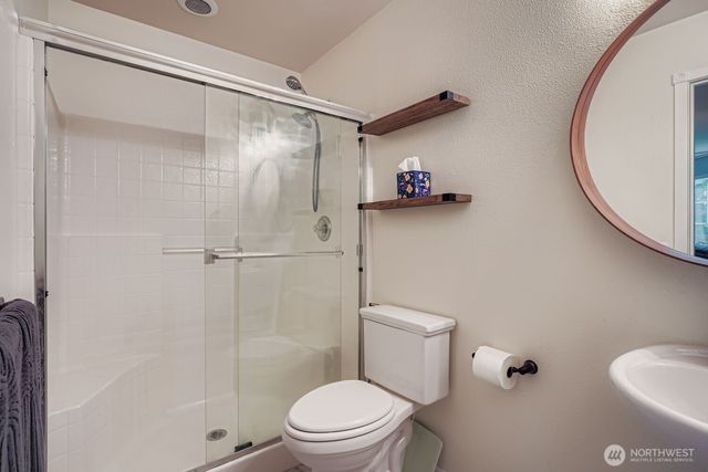 18219 93rd Avenue E, Puyallup, WA 98375