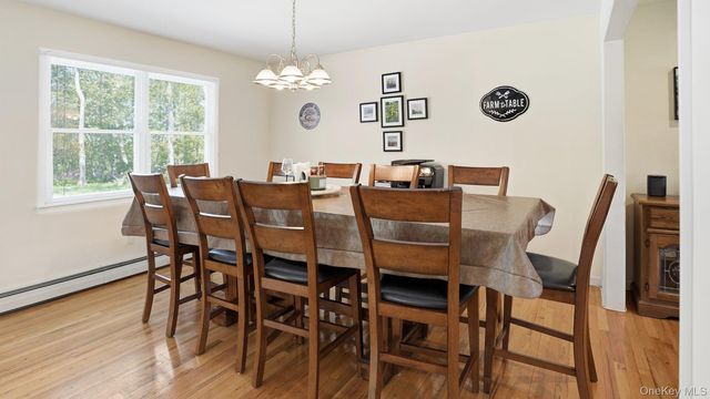 6 Bay Run, Jamesport, NY 11957