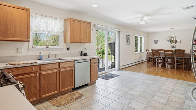 6 Bay Run, Jamesport, NY 11957