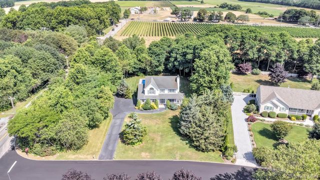 6 Bay Run, Jamesport, NY 11957