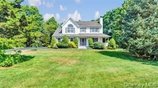 6 Bay Run, Jamesport, NY 11957