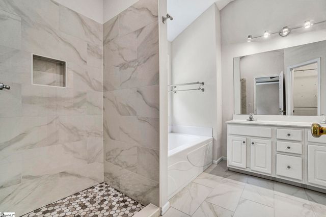 905 Morning Mist Lane, Simpsonville, SC 29680