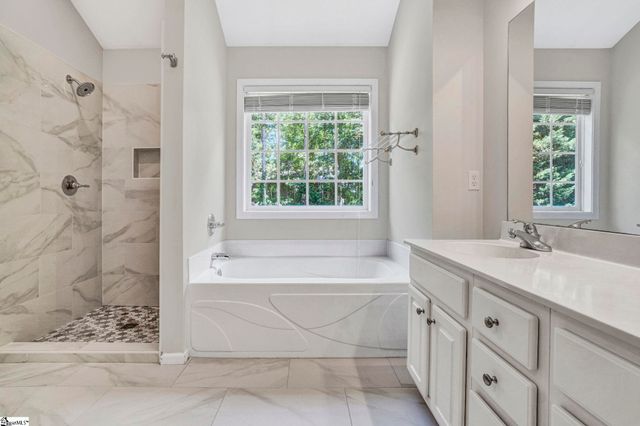 905 Morning Mist Lane, Simpsonville, SC 29680