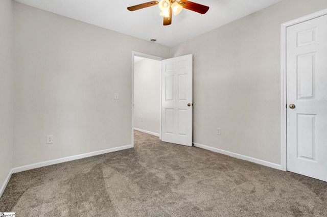905 Morning Mist Lane, Simpsonville, SC 29680