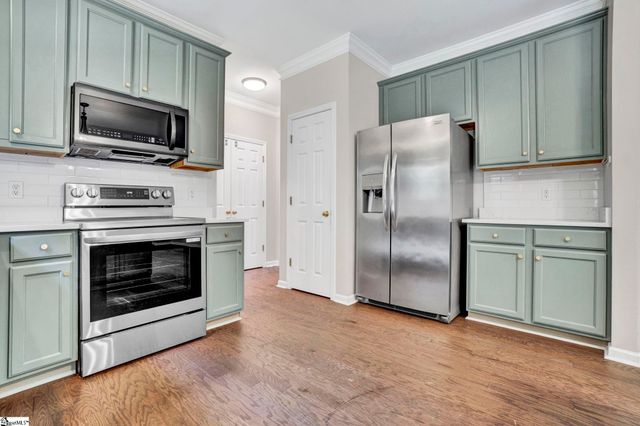 905 Morning Mist Lane, Simpsonville, SC 29680
