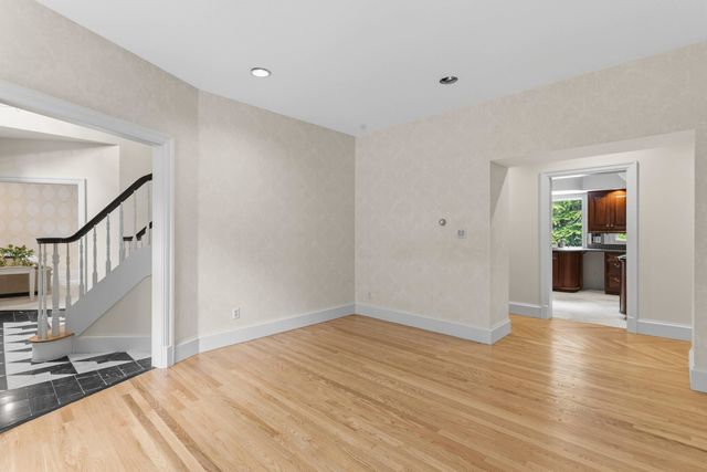 3 Oak Lane, Stratham, NH 03885