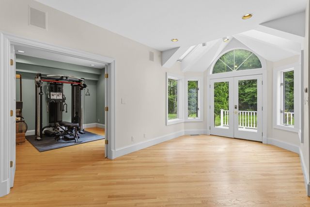 3 Oak Lane, Stratham, NH 03885