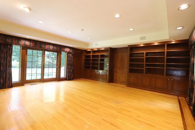 3 Oak Lane, Stratham, NH 03885
