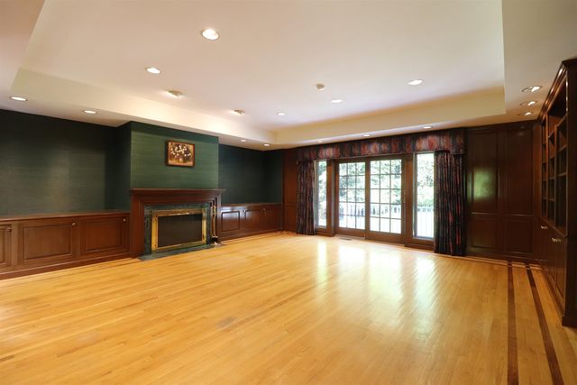 3 Oak Lane, Stratham, NH 03885