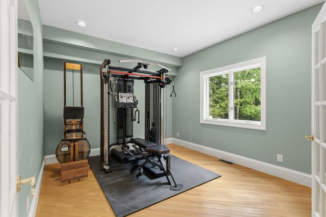 3 Oak Lane, Stratham, NH 03885