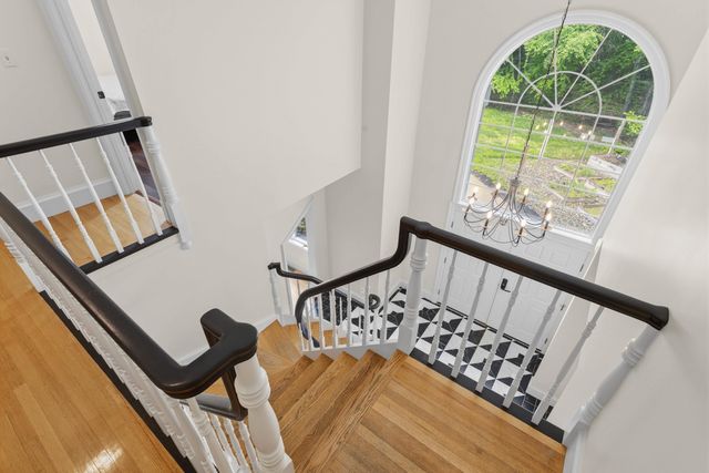 3 Oak Lane, Stratham, NH 03885
