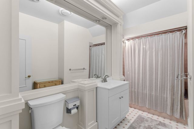 3 Oak Lane, Stratham, NH 03885