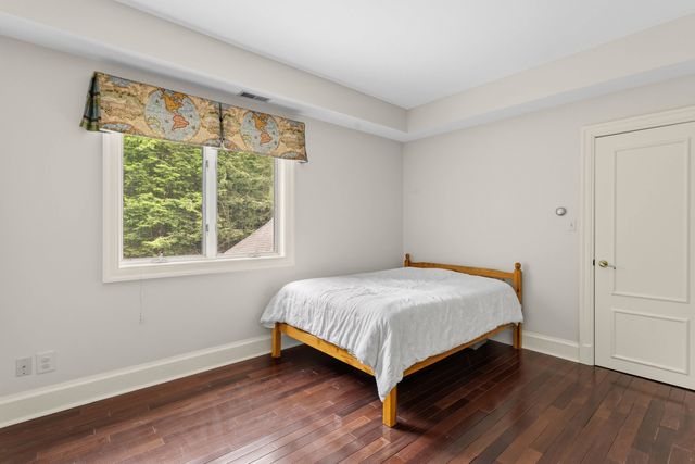 3 Oak Lane, Stratham, NH 03885