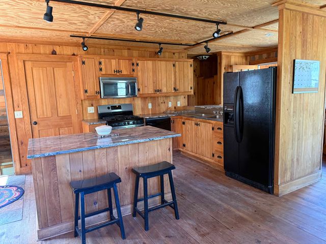 105 Craigue Hill, Springfield, VT 05156