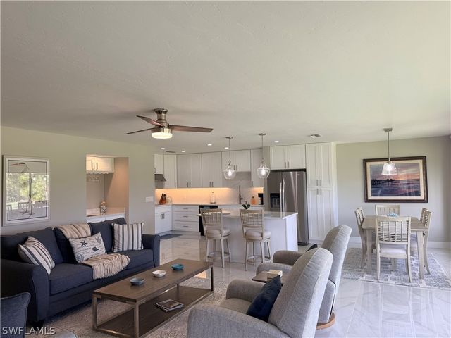 1534 Wildwood LN 1534, Naples, FL 34105