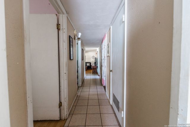 4839 Newcome, San Antonio, TX 78229