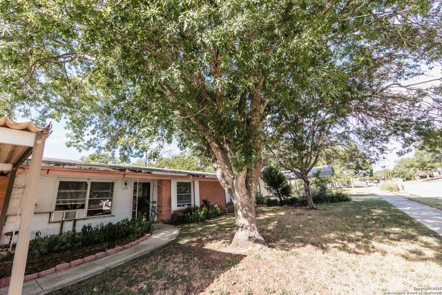 4839 Newcome, San Antonio, TX 78229