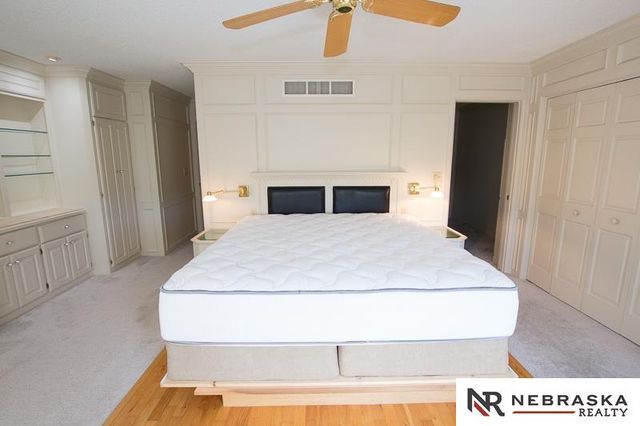 3419 neerpark Drive, Lincoln, NE 68506