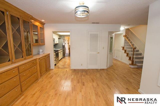 3419 neerpark Drive, Lincoln, NE 68506