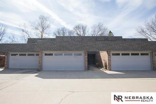 3419 neerpark Drive, Lincoln, NE 68506