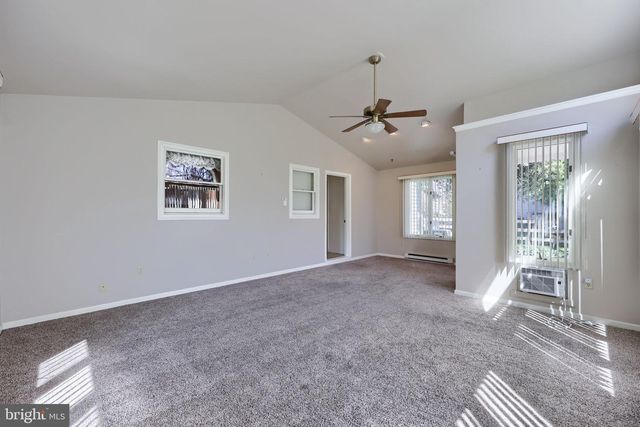 24 BLAINE AVE, Leola, PA 17540