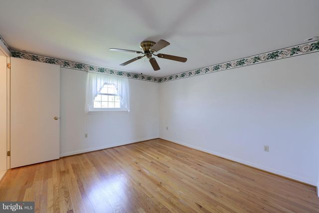 24 BLAINE AVE, Leola, PA 17540