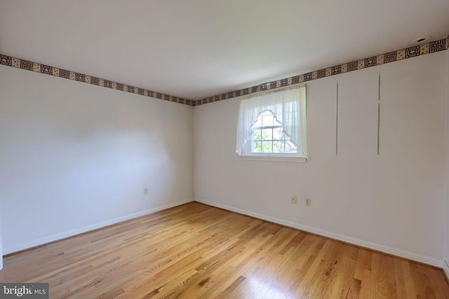 24 BLAINE AVE, Leola, PA 17540
