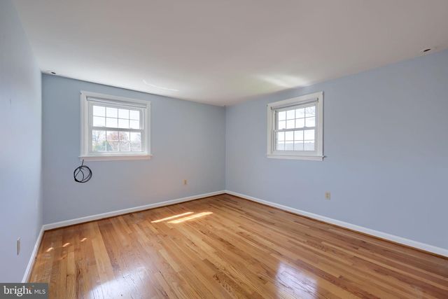 24 BLAINE AVE, Leola, PA 17540