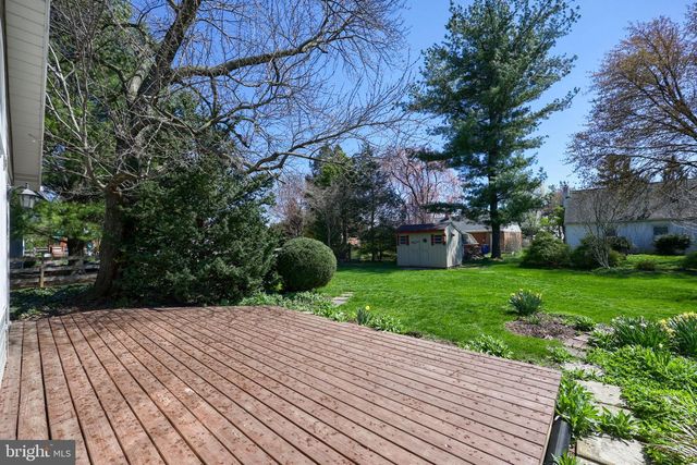 24 BLAINE AVE, Leola, PA 17540