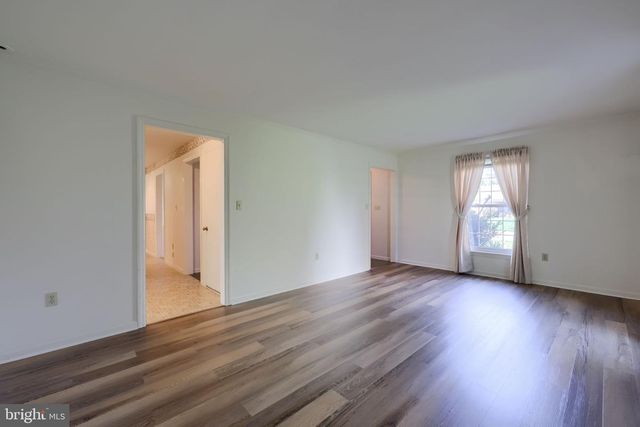 24 BLAINE AVE, Leola, PA 17540