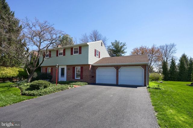 24 BLAINE AVE, Leola, PA 17540