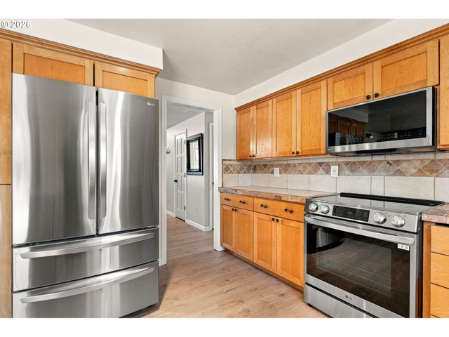 217 Sw 2ND Ct, Battle Ground, WA 98604