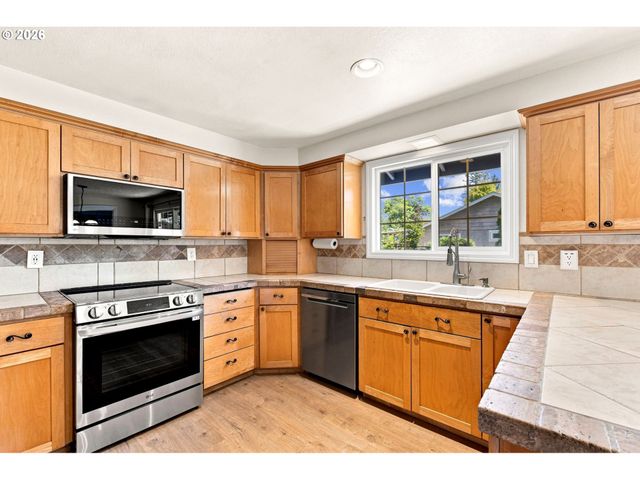 217 Sw 2ND Ct, Battle Ground, WA 98604