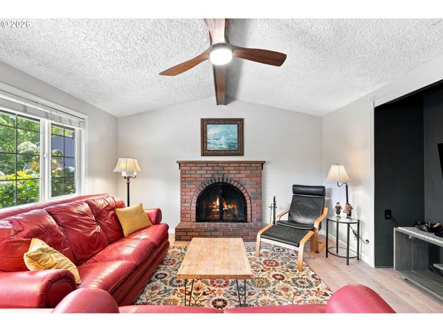 217 Sw 2ND Ct, Battle Ground, WA 98604