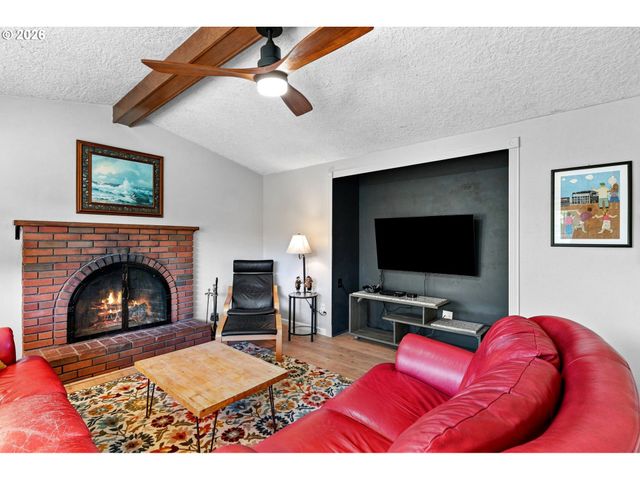 217 Sw 2ND Ct, Battle Ground, WA 98604
