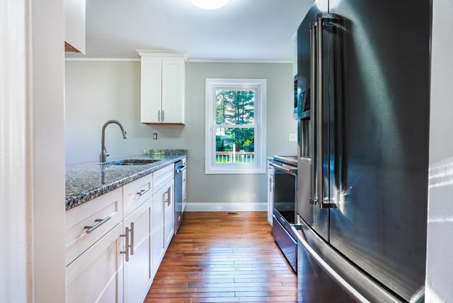 39 Ruby Ct, Dartmouth, MA 02747