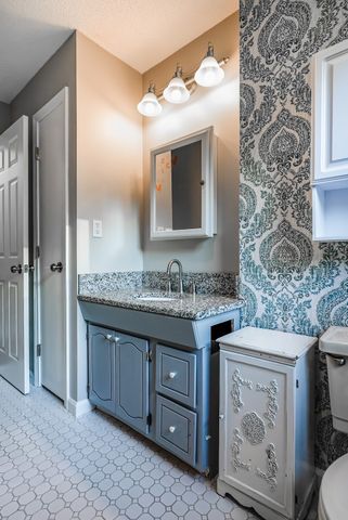 39 Ruby Ct, Dartmouth, MA 02747