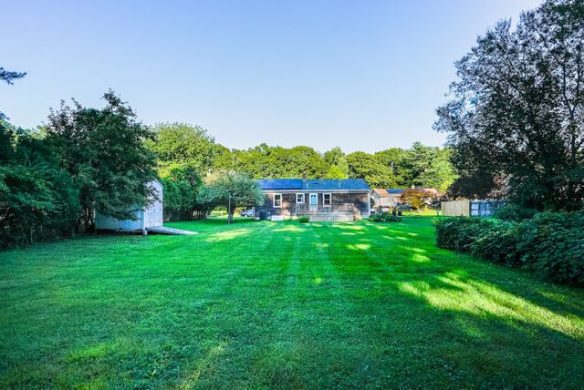 39 Ruby Ct, Dartmouth, MA 02747