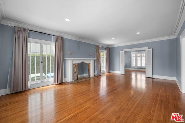 1231 S St Andrews Place, Los Angeles, CA 90019