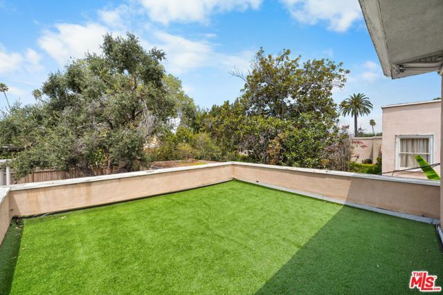 1231 S St Andrews Place, Los Angeles, CA 90019