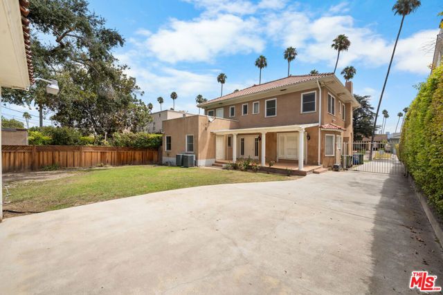 1231 S St Andrews Place, Los Angeles, CA 90019