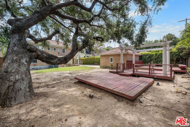 1231 S St Andrews Place, Los Angeles, CA 90019