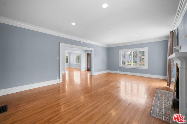 1231 S St Andrews Place, Los Angeles, CA 90019